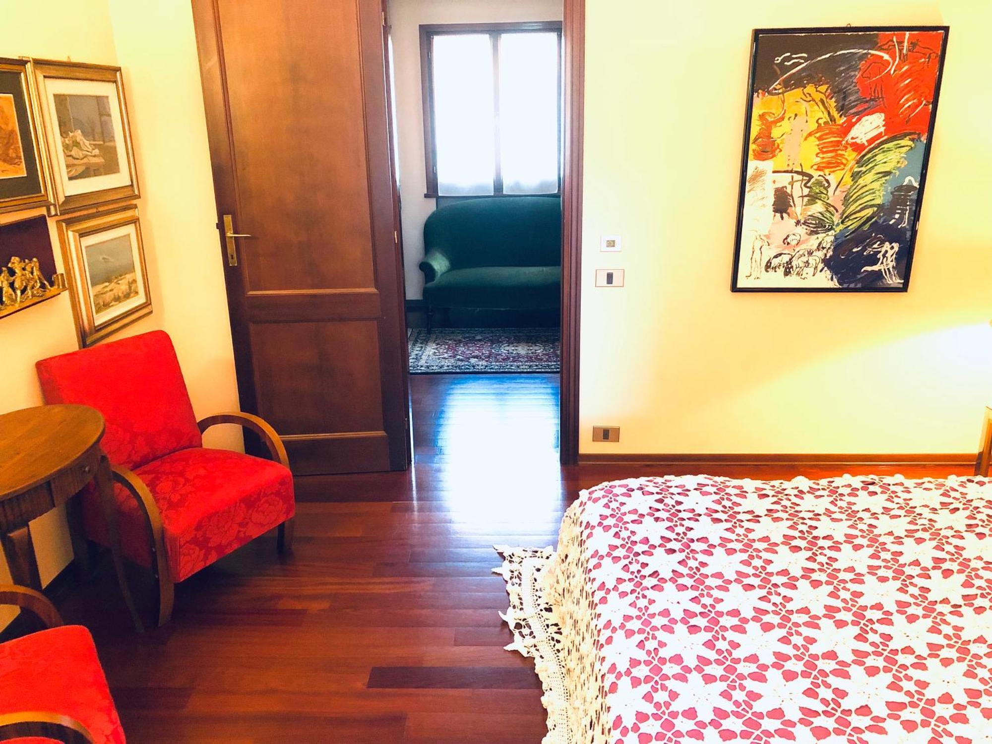 Opera Deluxe Panzió Ravenna Kültér fotó